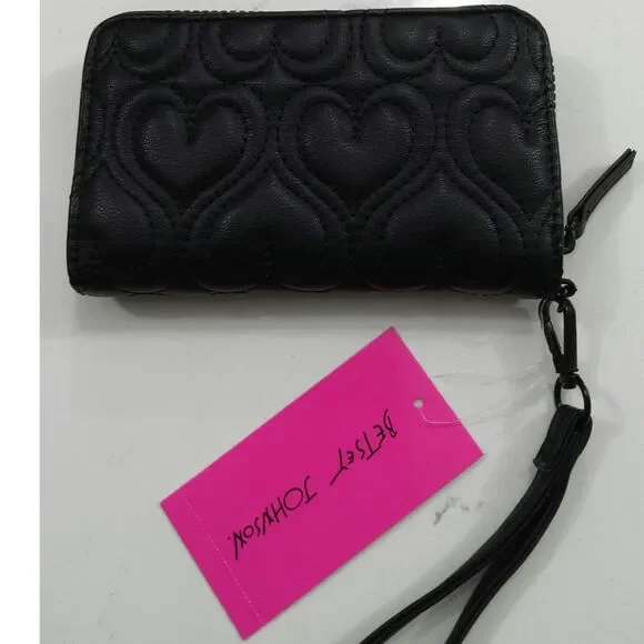 NWT Betsey Johnson black Kara wallet Quilted heart detail 7x4in zip closure glam - Picture 2 of 9